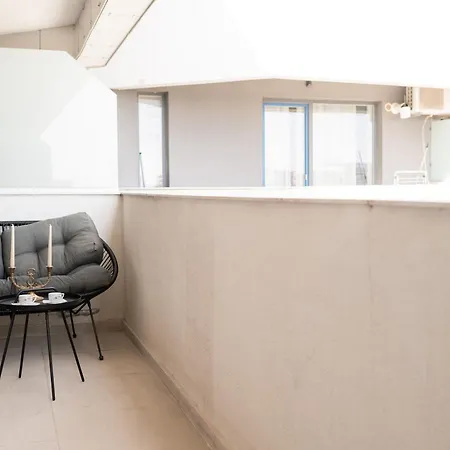La Gloire 1 Apartment
