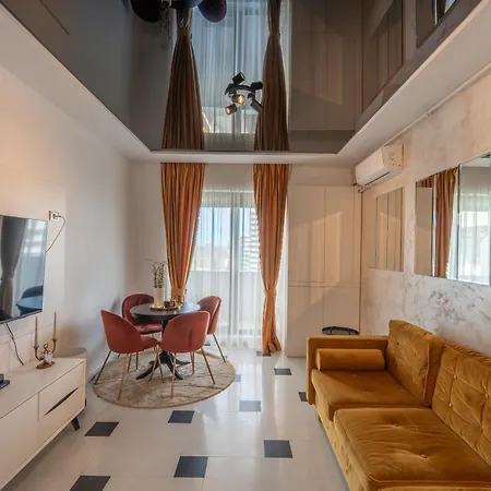La Gloire 1 Apartment